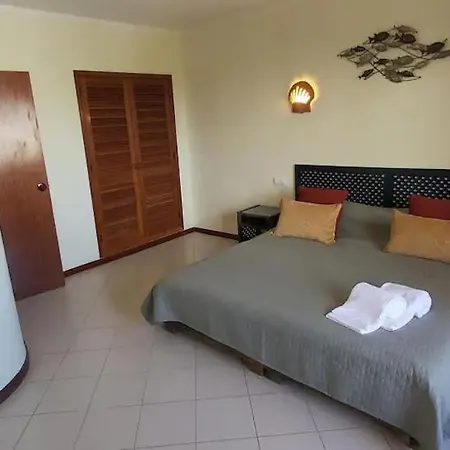 Apartmán Apartment, Pool And Sea View