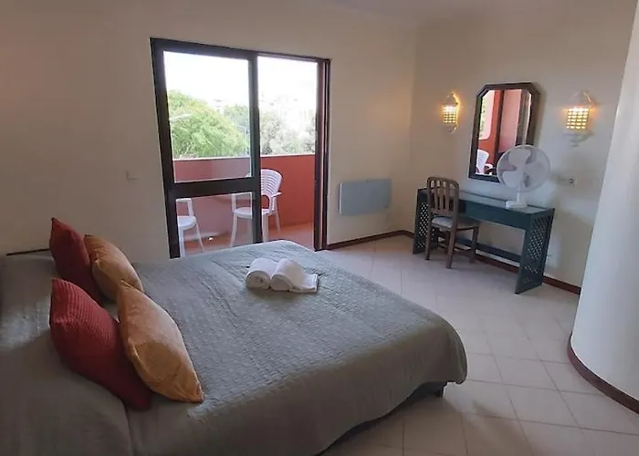 Apartment, Pool And Sea View Albufeira